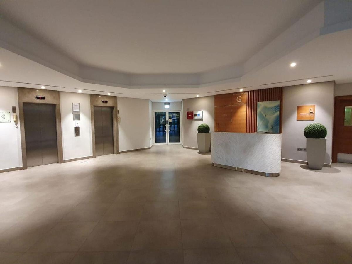 Studio In Remraam Apartment Dubai